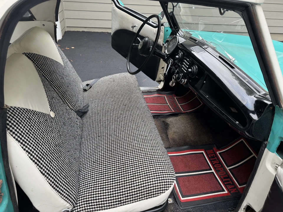 1957 Nash Metropolitan - Image 28 of 31