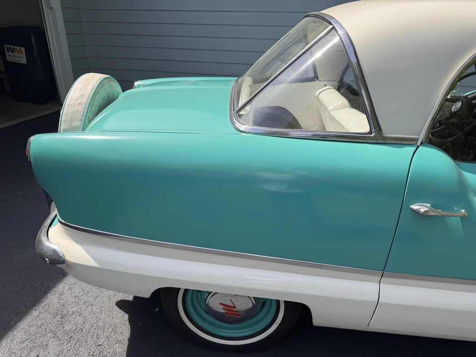 1957 Nash Metropolitan - Image 15 of 31