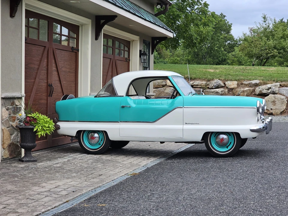 1957 Nash Metropolitan - Image 13 of 31