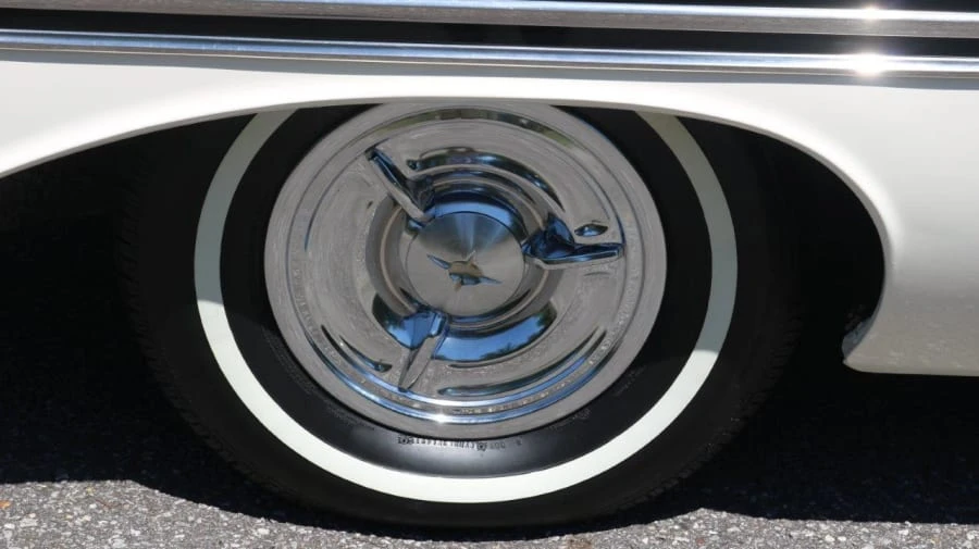 1957 Oldsmobile 88 - Image 9 of 12