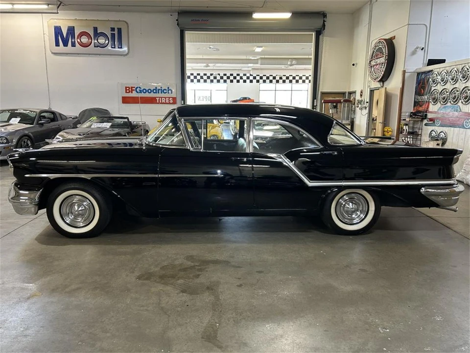 1957 Oldsmobile 88 - Image 8 of 31