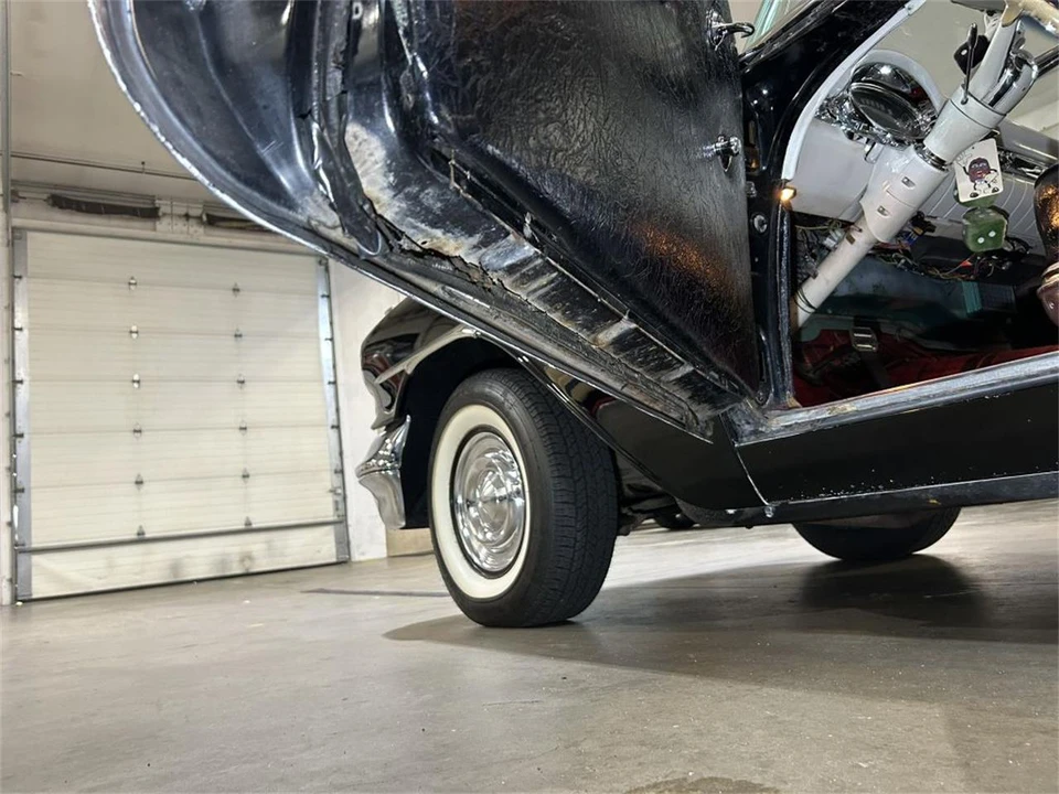 1957 Oldsmobile 88 - Image 24 of 31