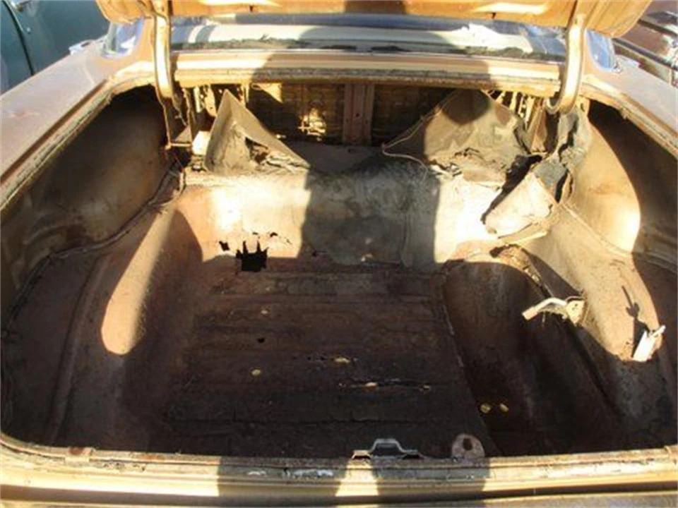 1957 Oldsmobile 88 - Image 4 of 14