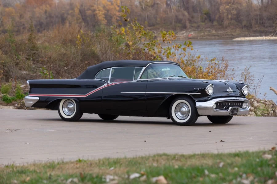 1957 Oldsmobile 98 - Image 20 of 30