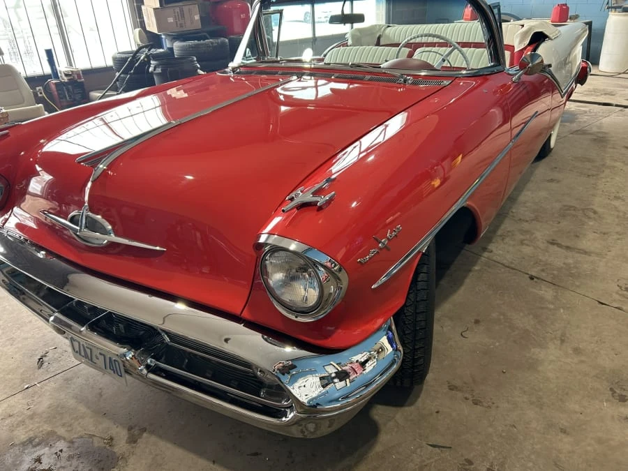 1957 Oldsmobile 98 - Image 20 of 31