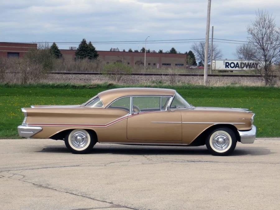 1957 Oldsmobile 98 - Image 9 of 27