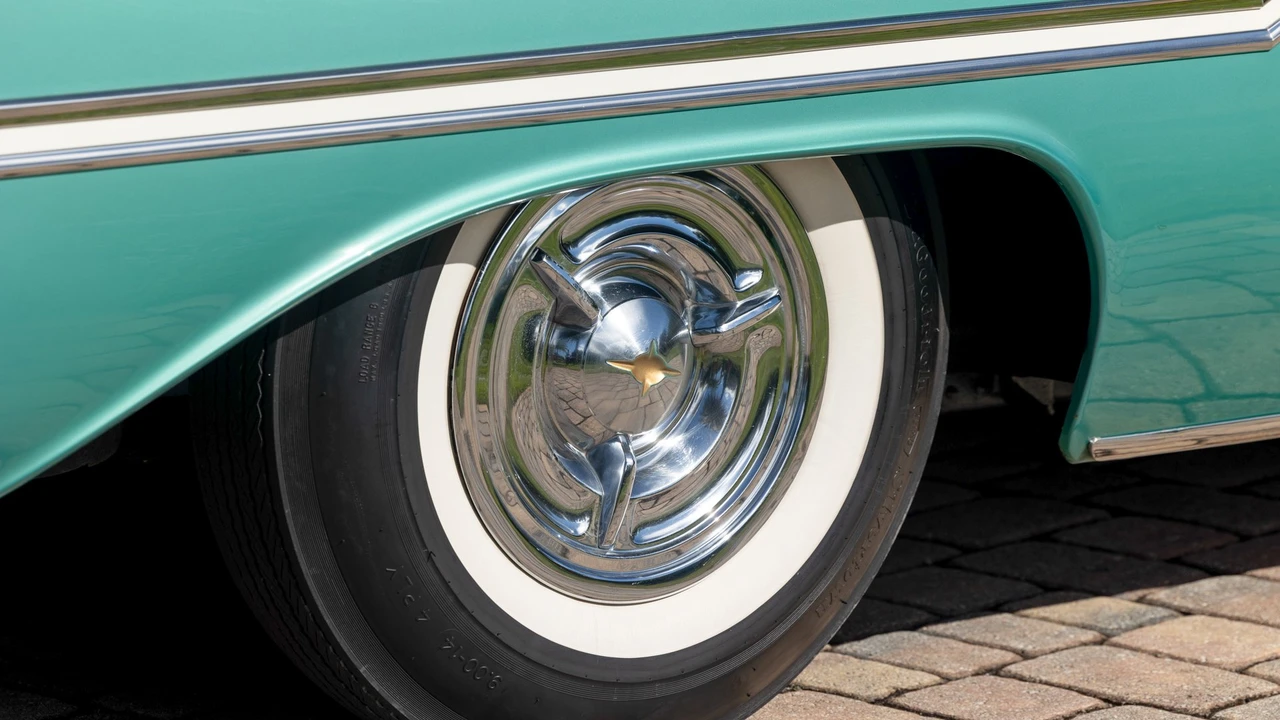 1957 Oldsmobile 98 - Image 24 of 31