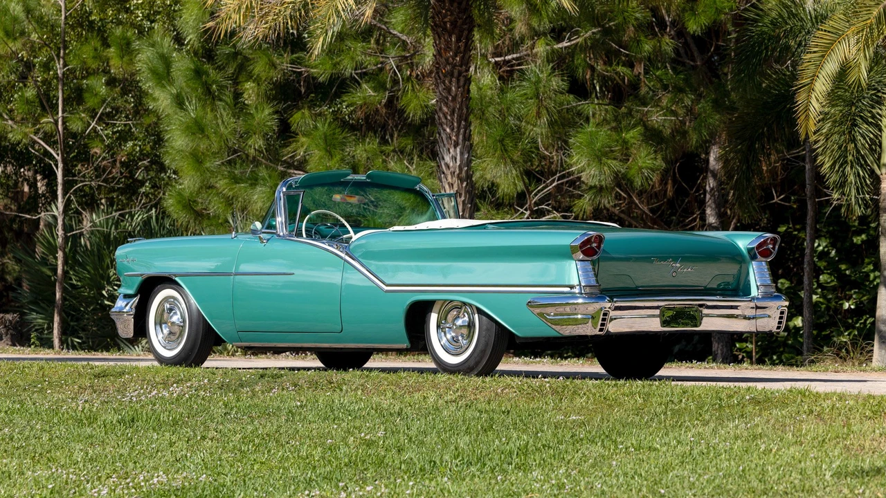 1957 Oldsmobile 98 - Image 10 of 31