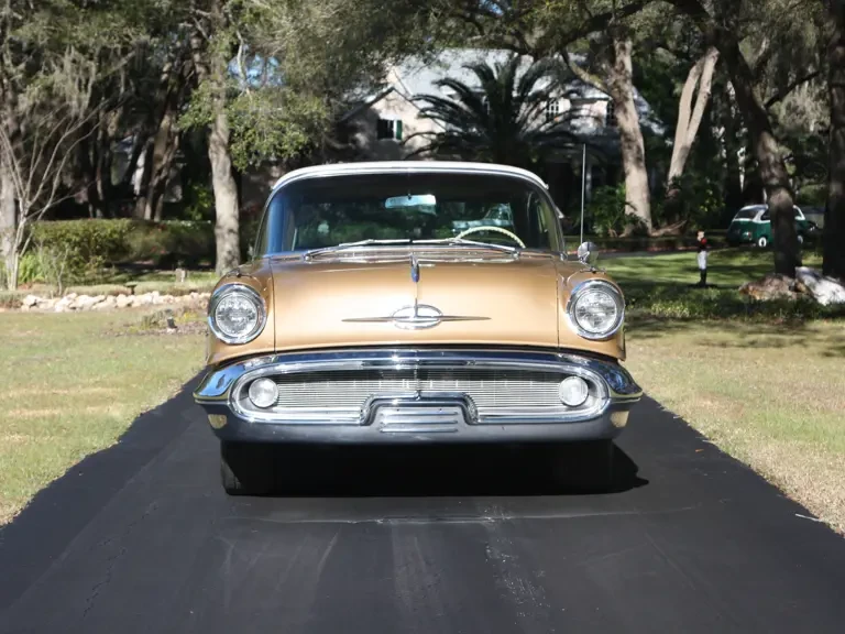 1957 Oldsmobile 88 - Image 9 of 31
