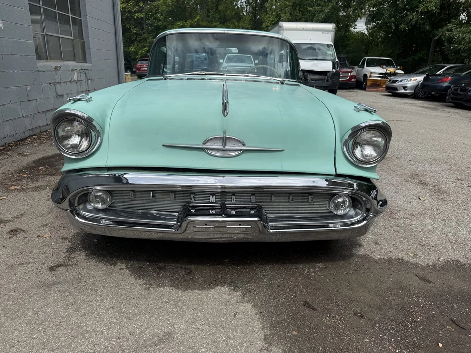 1957 Oldsmobile 88 - Image 15 of 31