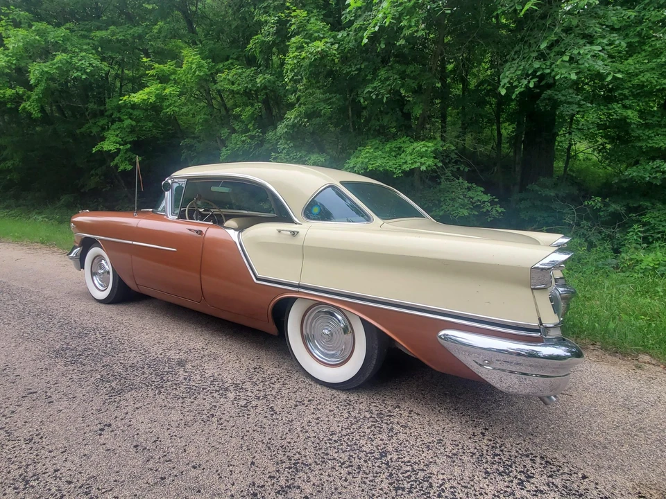 1957 Oldsmobile 88 - Image 17 of 31