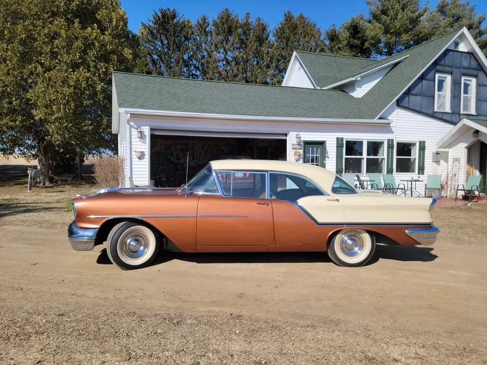 1957 Oldsmobile 88 - Image 10 of 31