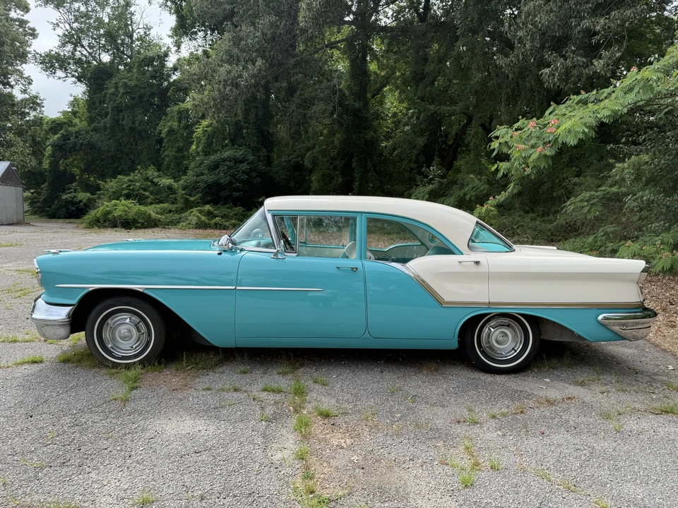 1957 Oldsmobile 88 - Image 10 of 31