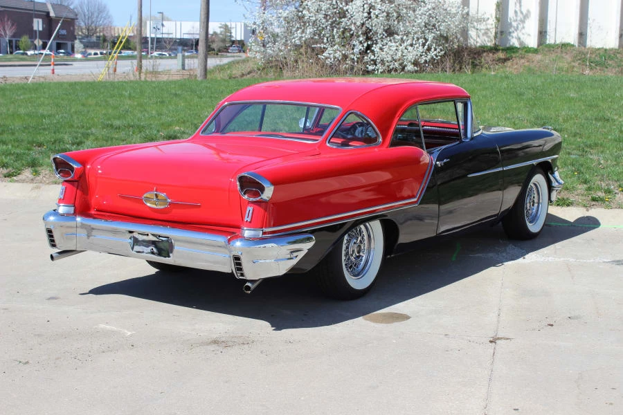 1957 Oldsmobile 88 - Image 9 of 10
