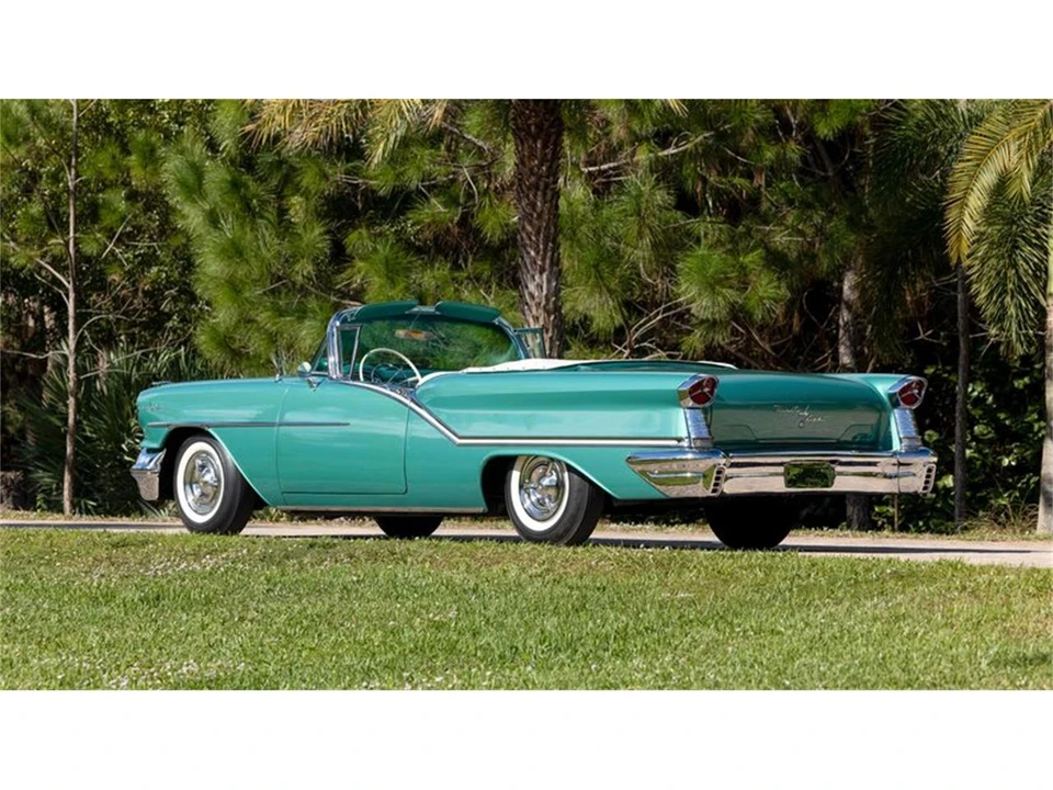 1957 Oldsmobile Starfire - Image 13 of 31