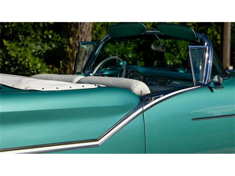 1957 Oldsmobile Starfire - Image 30 of 31