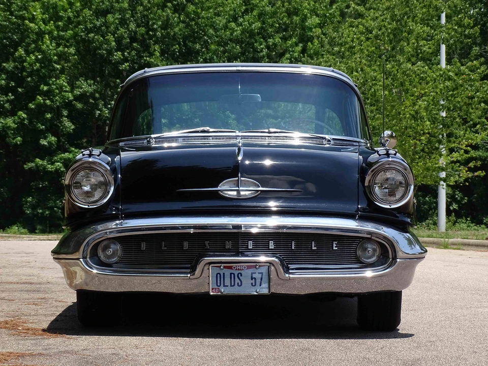 1957 Oldsmobile 98 - Image 4 of 31