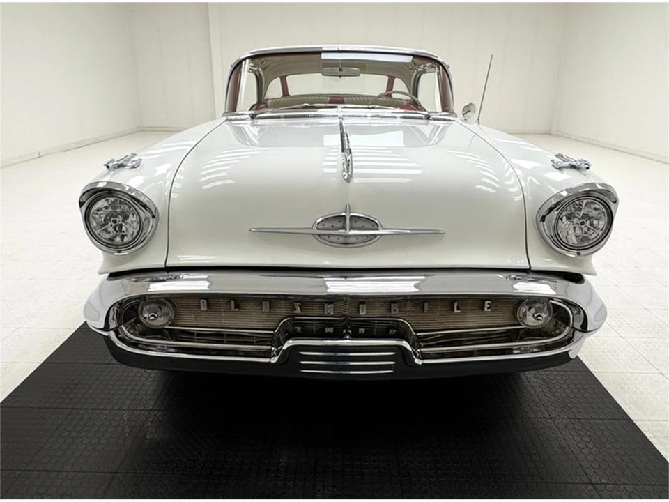 1957 Oldsmobile 88 - Image 8 of 31