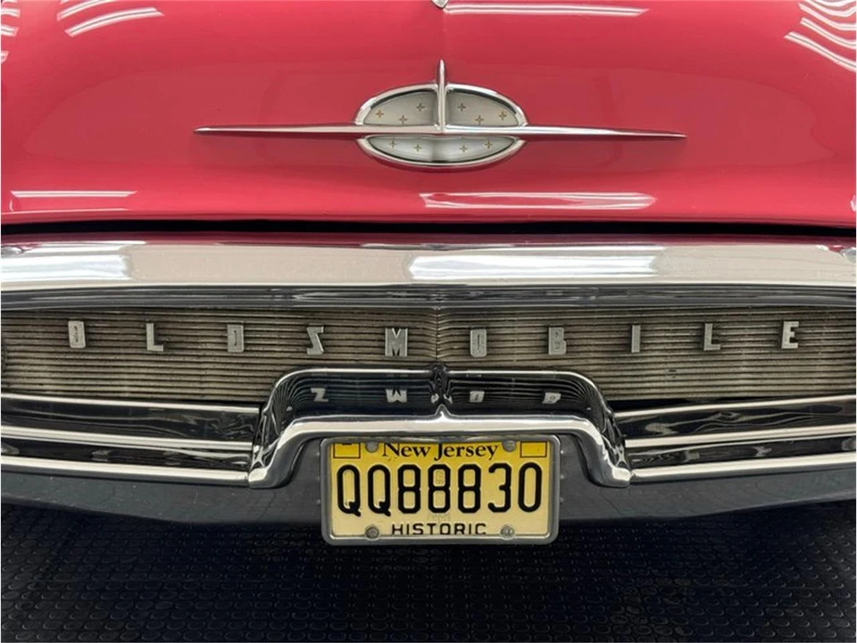 1957 Oldsmobile 88 - Image 9 of 31