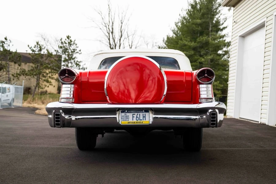 1957 Oldsmobile 88 - Image 11 of 31