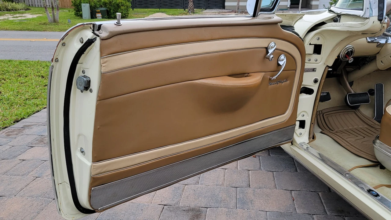 1957 Oldsmobile 98 - Image 15 of 31