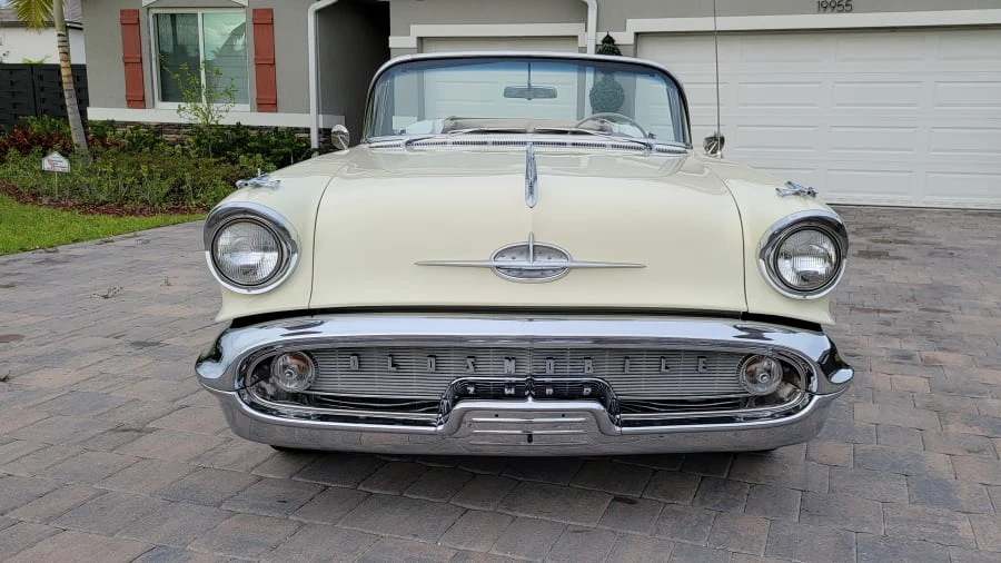 1957 Oldsmobile 98 - Image 25 of 31