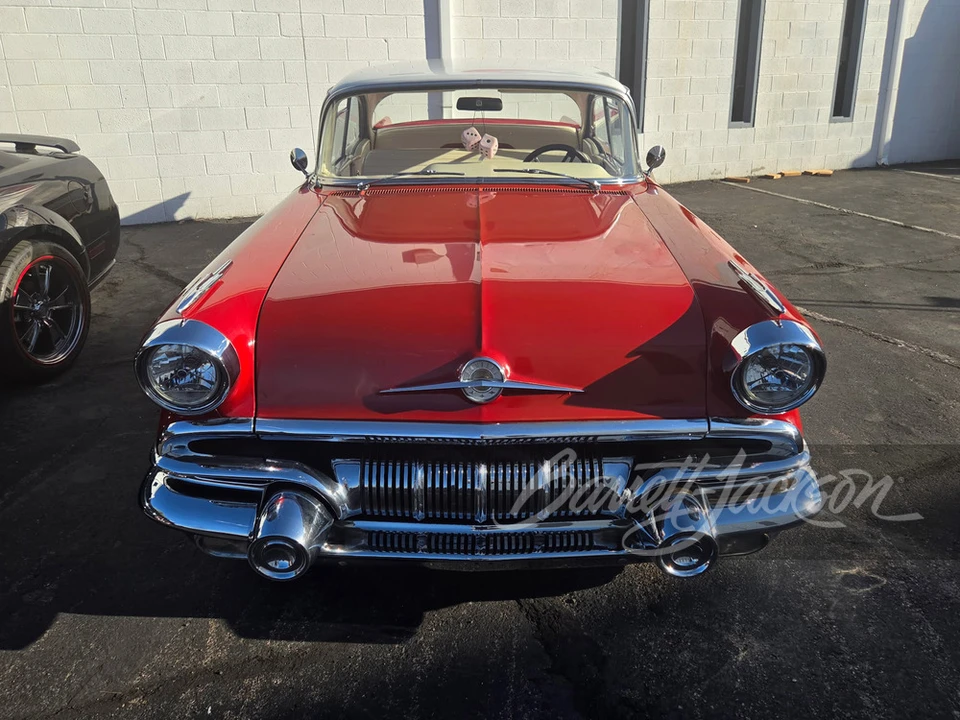 1957 Pontiac Chieftain - Image 7 of 9