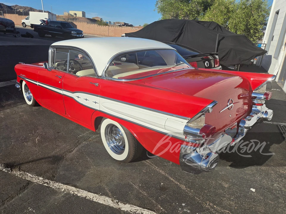 1957 Pontiac Chieftain - Image 3 of 9