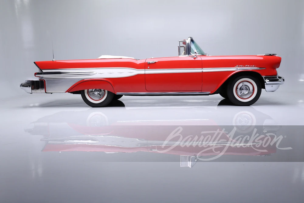 1957 Pontiac Star Chief - Image 21 of 31