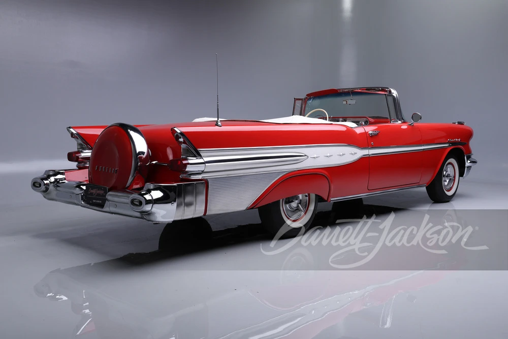1957 Pontiac Star Chief - Image 2 of 31