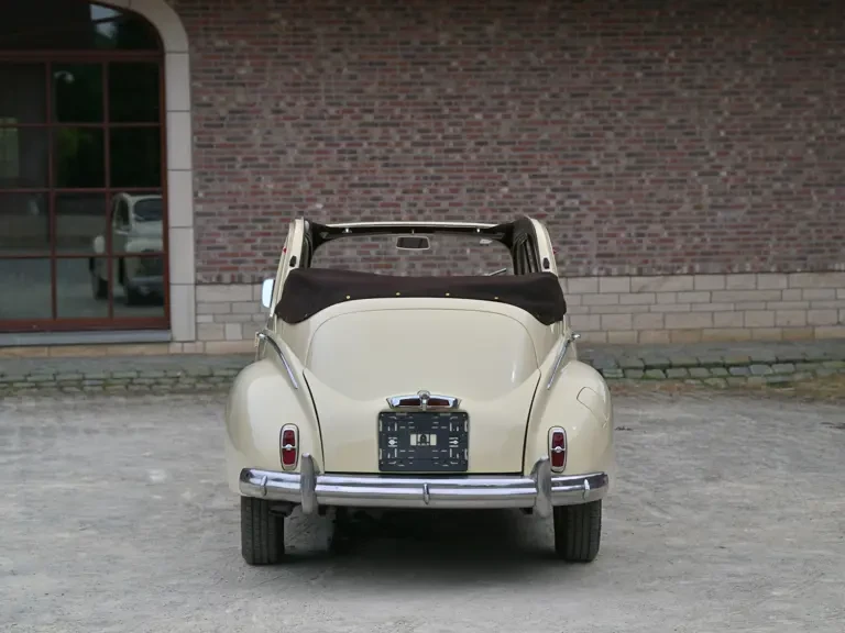 1957 Peugeot 504 - Image 9 of 27