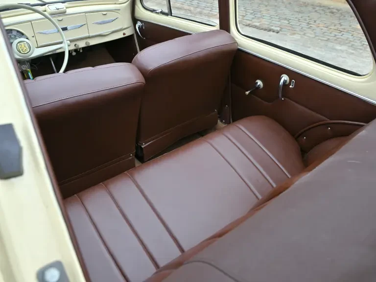 1957 Peugeot 504 - Image 14 of 27