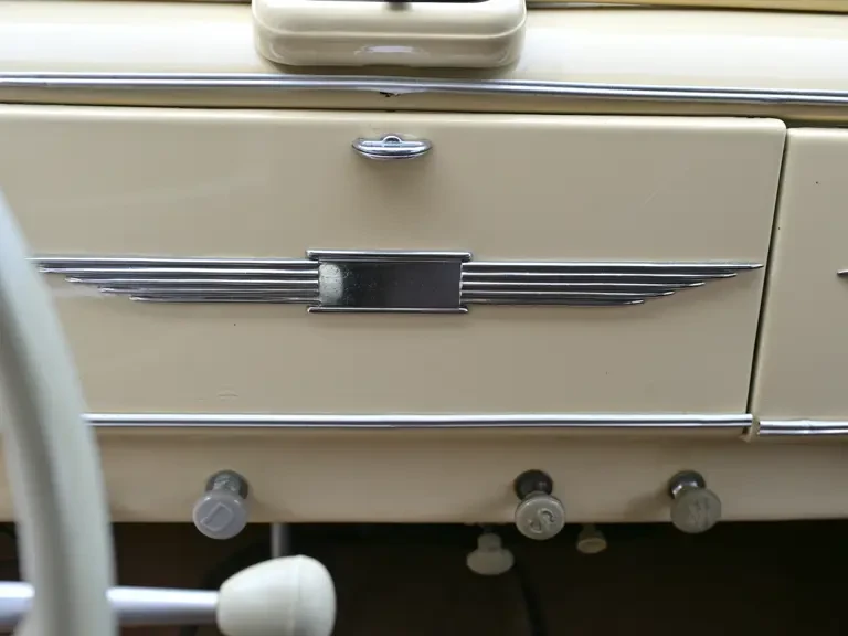 1957 Peugeot 504 - Image 16 of 27