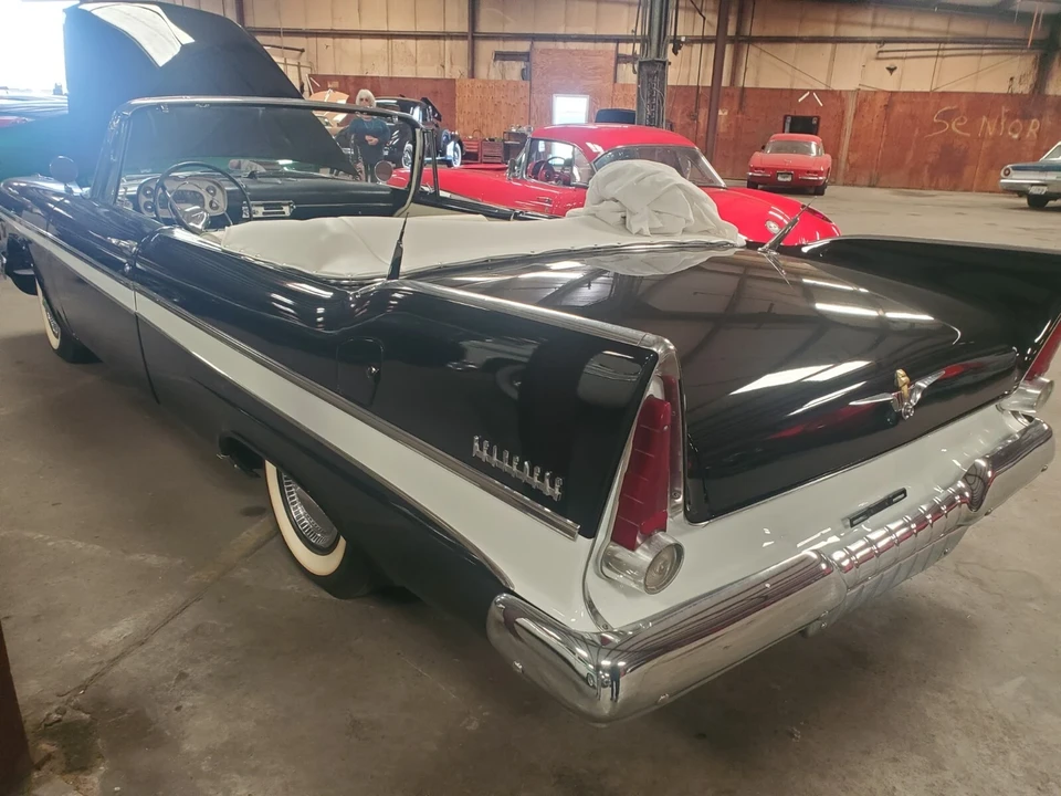 1957 Plymouth - Image 12 of 21