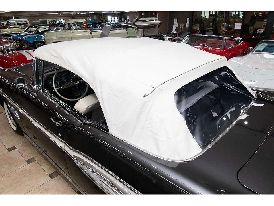 1957 Pontiac Bonneville - Image 4 of 31