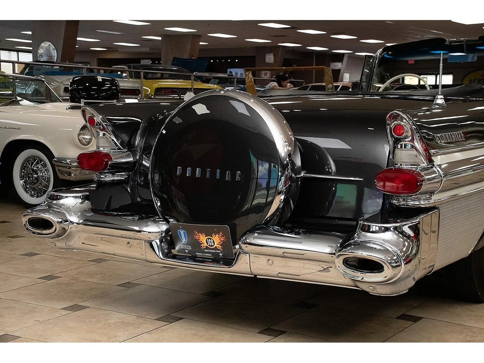 1957 Pontiac Bonneville - Image 26 of 31