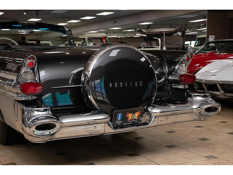 1957 Pontiac Bonneville - Image 25 of 31