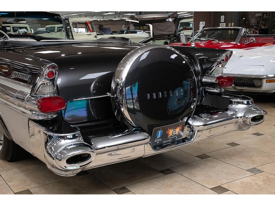 1957 Pontiac Bonneville - Image 23 of 31