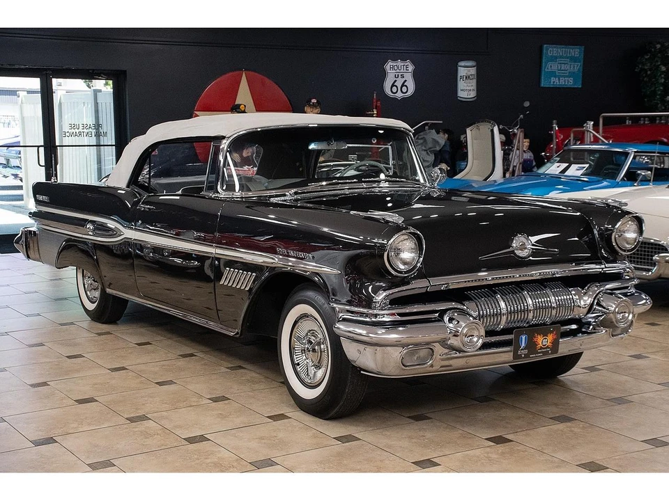 1957 Pontiac Bonneville - Image 8 of 31