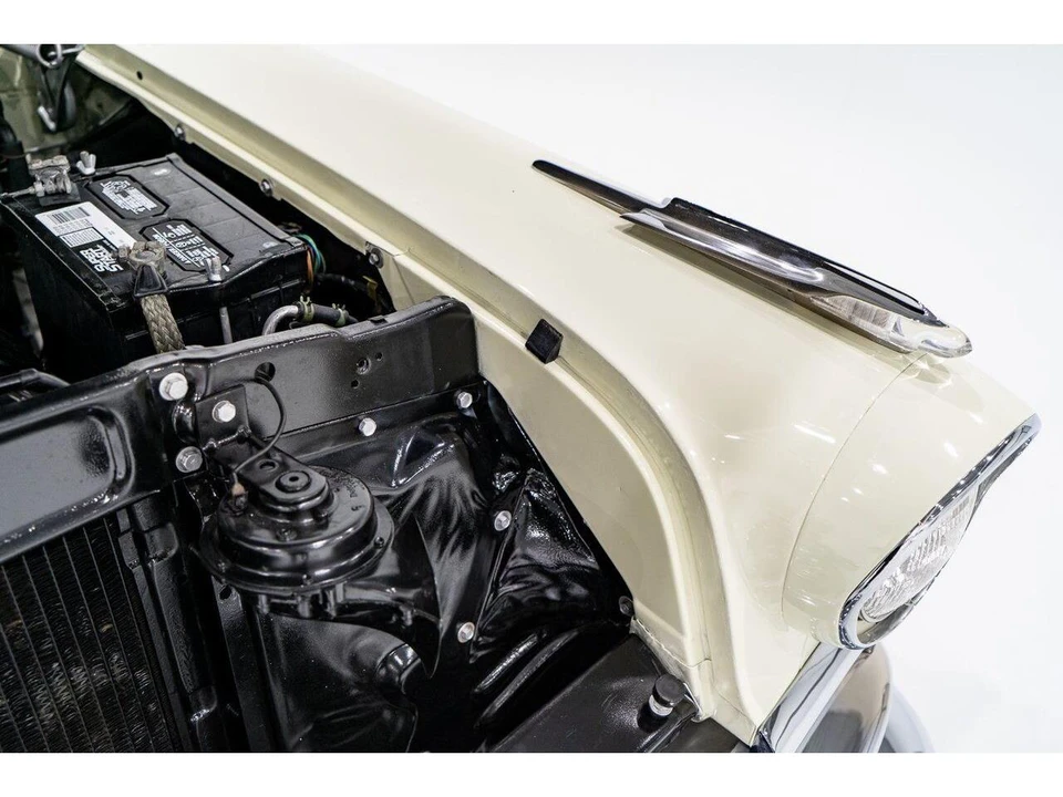 1957 Pontiac Bonneville - Image 21 of 31