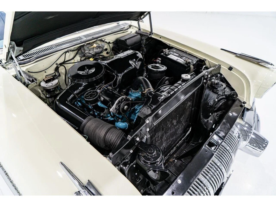 1957 Pontiac Bonneville - Image 16 of 31