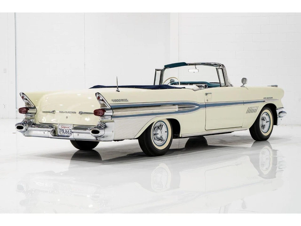 1957 Pontiac Bonneville - Image 22 of 31