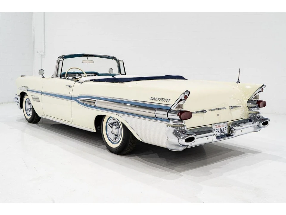1957 Pontiac Bonneville - Image 24 of 31