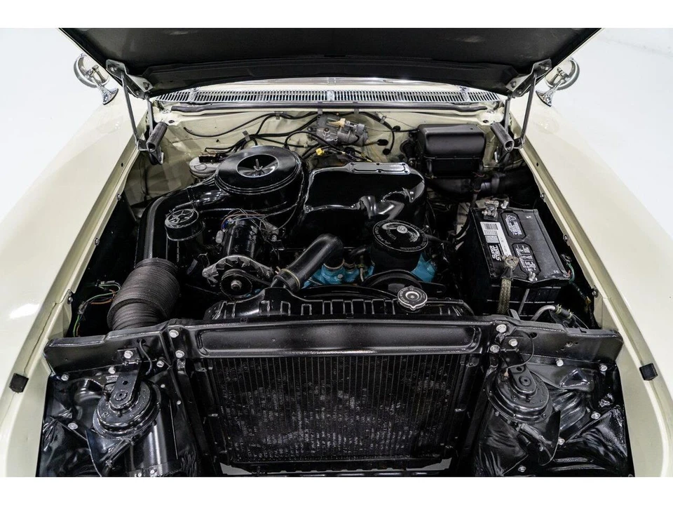1957 Pontiac Bonneville - Image 15 of 31
