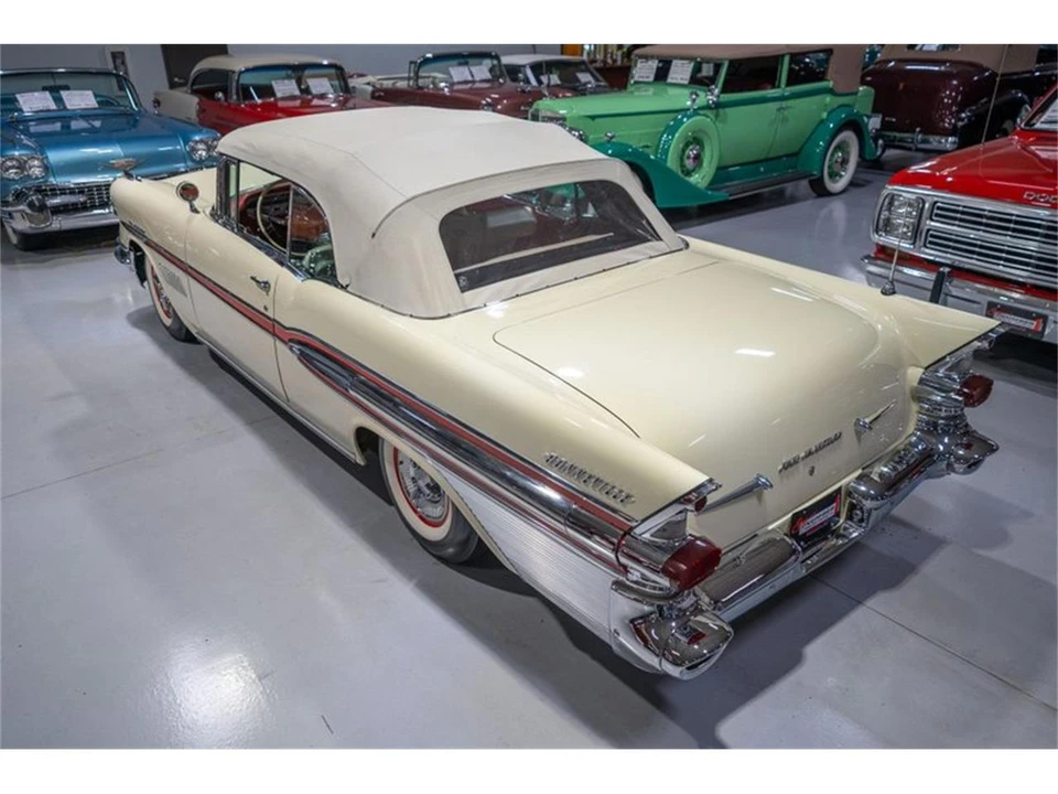 1957 Pontiac Bonneville - Image 17 of 31