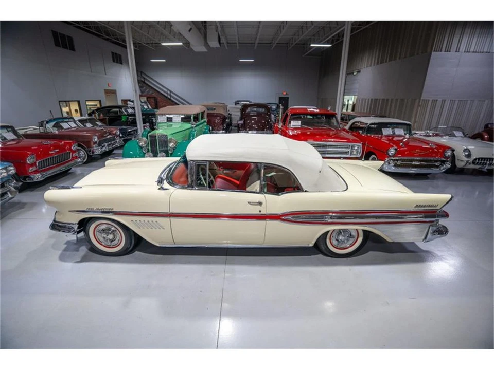 1957 Pontiac Bonneville - Image 18 of 31
