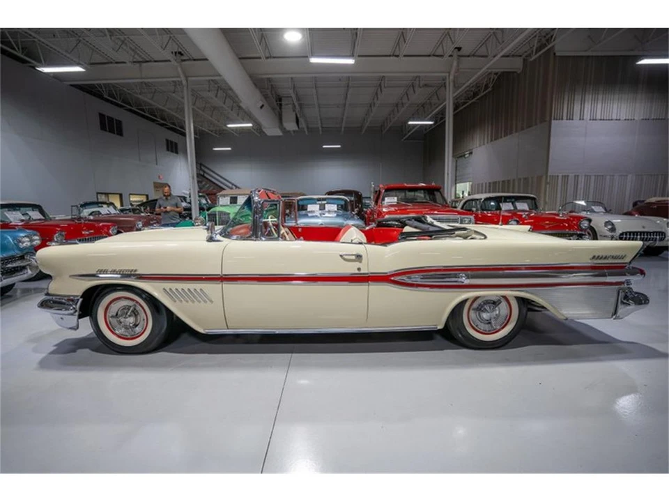 1957 Pontiac Bonneville - Image 26 of 31