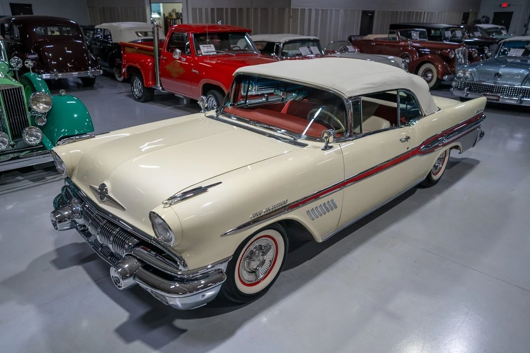 1957 Pontiac Bonneville - Image 13 of 31