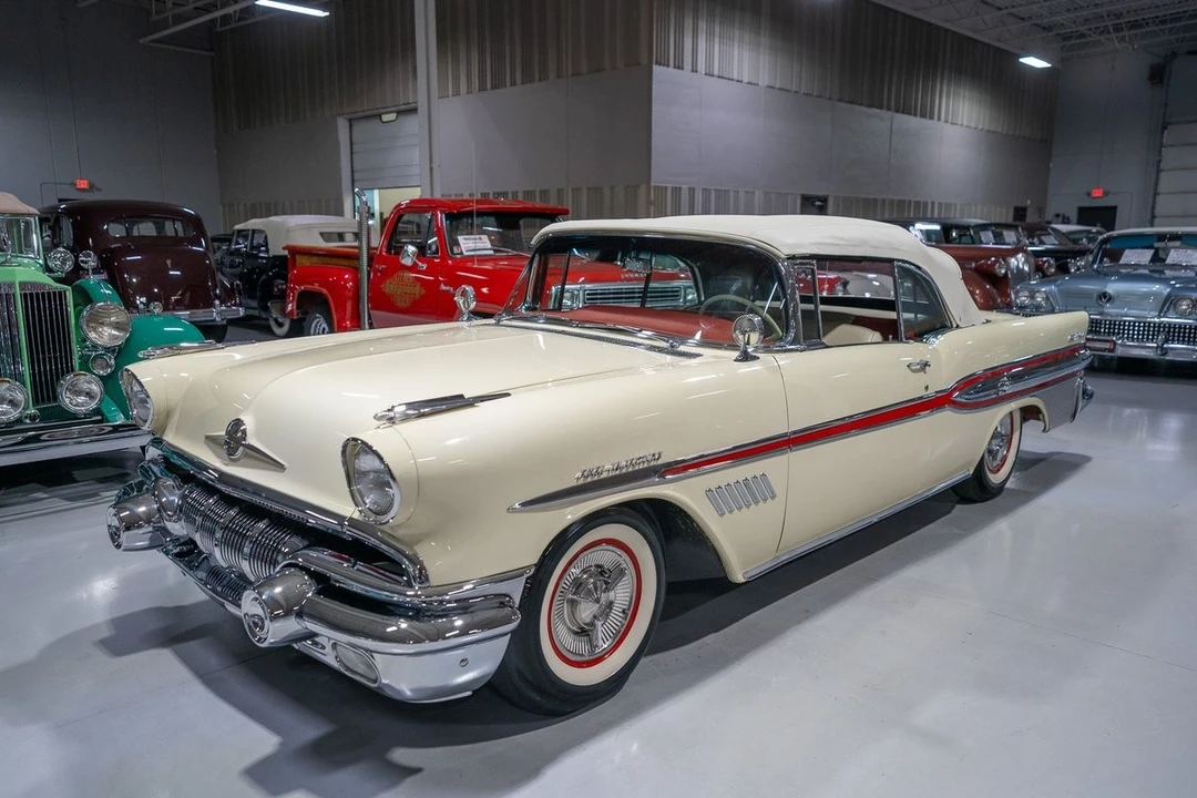 1957 Pontiac Bonneville - Image 29 of 31