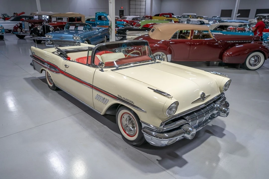 1957 Pontiac Bonneville - Image 7 of 31
